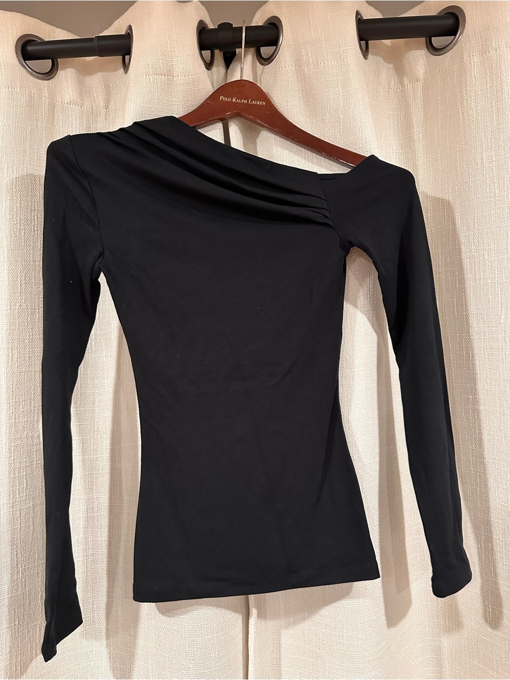 Babaton Black Long-Sleeve Asymmetric Neck Tee